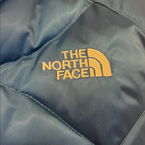The North Face Women's Down Vest - Picture 4 of 6